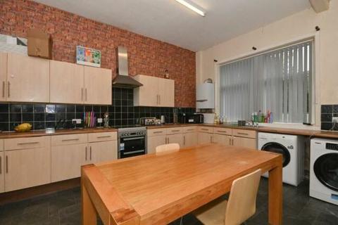 6 bedroom end of terrace house for sale, 387 Padiham Road, Burnley, Lancashire, BB12 6SZ