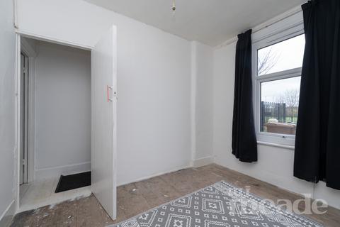 2 bedroom end of terrace house for sale, Norfolk Road, E17