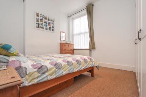 2 bedroom apartment to rent, Kitchener Road, East Finchley N2