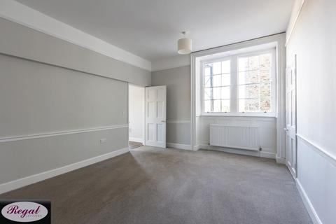 1 bedroom flat to rent, Market Street, Sandwich