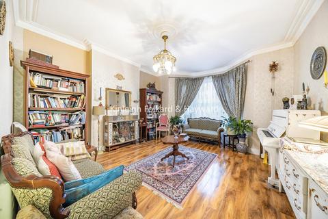 2 bedroom flat for sale, Long Lane, Finchley Central