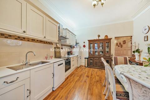 2 bedroom flat for sale, Long Lane, Finchley Central