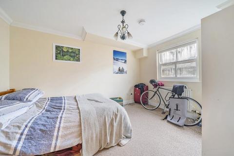 3 bedroom flat for sale, St Mark Street, Aldgate