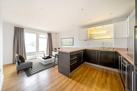 1 bedroom flat for sale, Walnut Tree Close, Guildford, Surrey, GU1