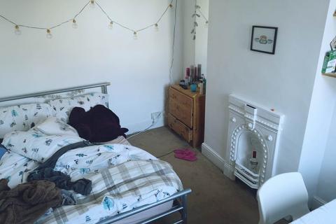 4 bedroom terraced house to rent, Arran Street, Roath, Cardiff