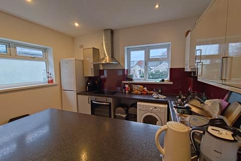 4 bedroom flat to rent, Wyeverne Road, First Floor Flat, Cathays, Cardiff