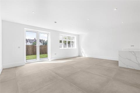 5 bedroom semi-detached house to rent, Abbey Road, Enfield, EN1