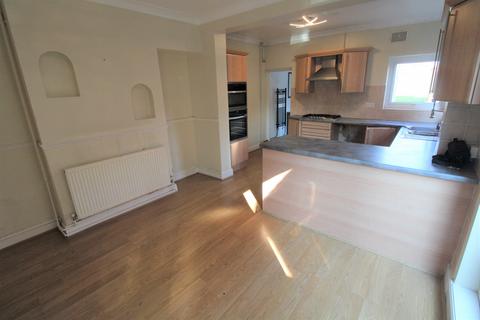 3 bedroom semi-detached house to rent, High Street, PETERBOROUGH PE2