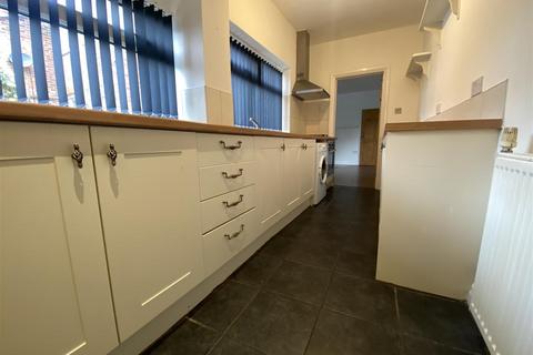 2 bedroom semi-detached house to rent, Dean Row Road, Wilmslow