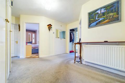 140 Broadway, Southbourne, Bournemouth, BH6 4EL