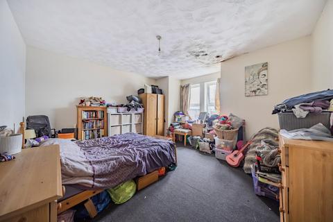 3 bedroom terraced house for sale, Barton Road, Hampshire SO50