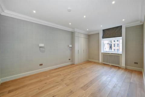 2 bedroom apartment to rent, Portland Place, Fitzrovia, London