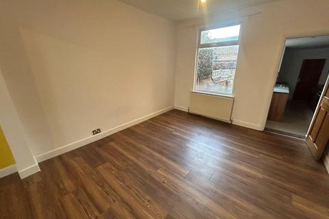 2 bedroom terraced house to rent, Hunter Street, The Mounts, Northampton NN1