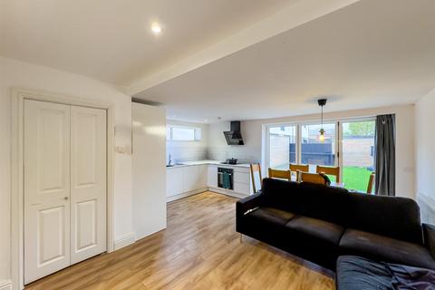 2 bedroom flat for sale, Southview Drive, Westcliff-On-Sea SS0