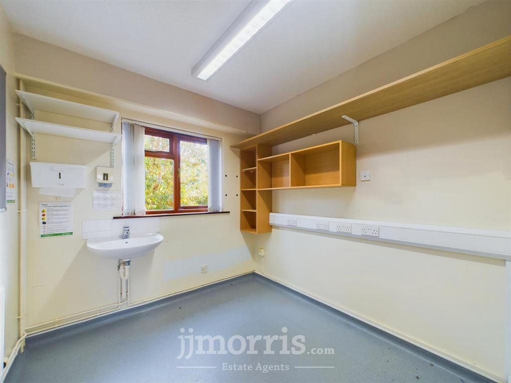 Nurses Room/Office