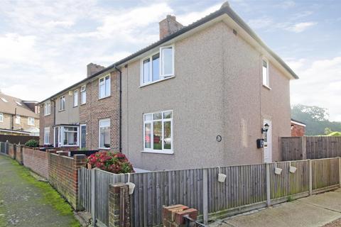 128 Prestbury Square, London, SE9 4NB