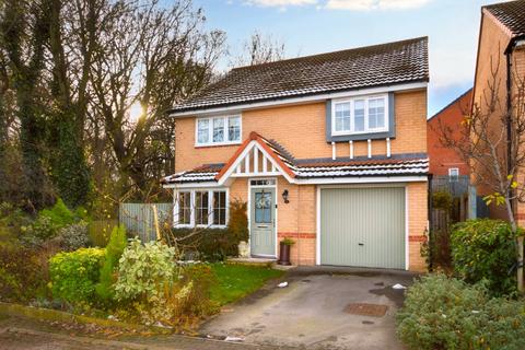 4 bedroom detached house for sale, Sullivan Avenue, Wakefield, West Yorkshire