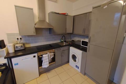 3 bedroom house to rent, Richmond Road, Roath, Cardiff