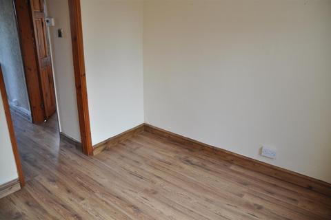 2 bedroom semi-detached house to rent, Pen Y Cefn, Amlwch