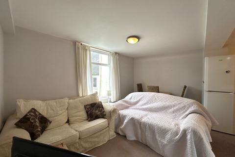 2 bedroom flat to rent, Wallingford Street, Wantage