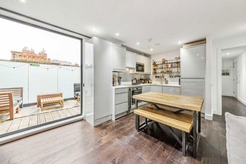 2 bedroom flat for sale, Lillie Road, London SW6