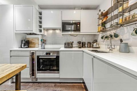 2 bedroom flat for sale, Lillie Road, London SW6