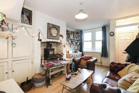 3 bedroom terraced house for sale, Wharfedale Avenue, Harrogate, HG2 0AU