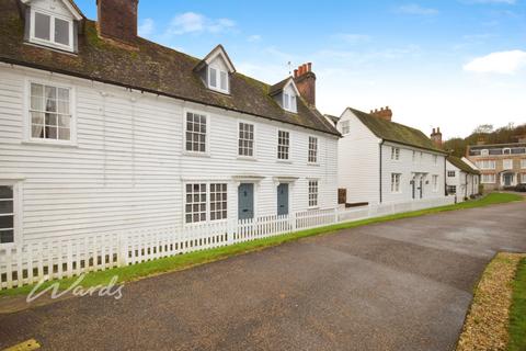 2 bedroom terraced house to rent, High Street Farningham DA4