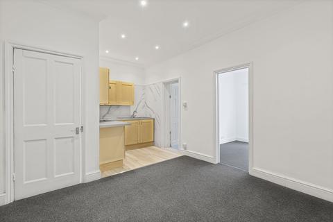 2 bedroom flat for sale, Sandford Avenue, London N22