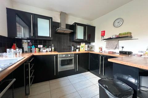 3 bedroom maisonette to rent, Sidwell street, Exeter, EX4 6PA