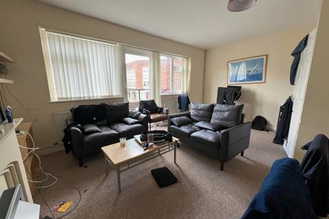 3 bedroom maisonette to rent, Sidwell street, Exeter, EX4 6PA