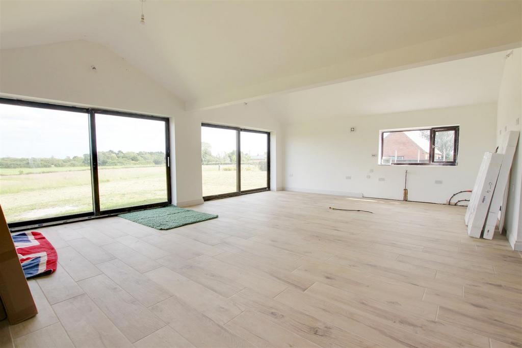 Open plan Kitchen/Living Area