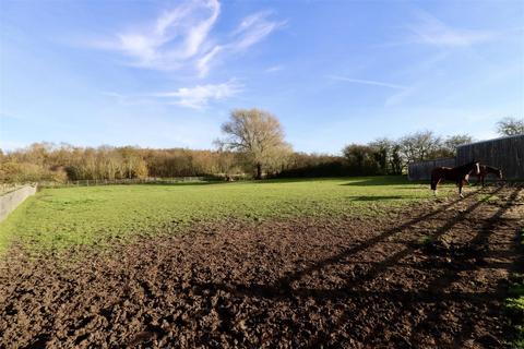 4 bedroom country house for sale, Wistow Road, Selby