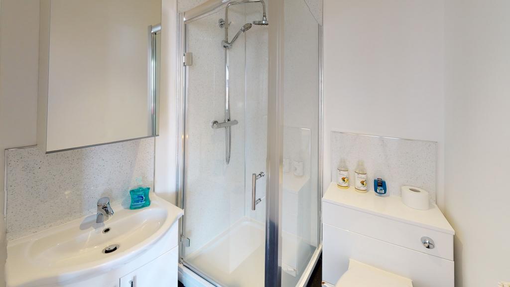 204-UPS-Bathroom