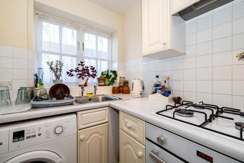 2 bedroom end of terrace house for sale, Chineham Way, Canterbury, CT1