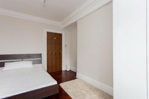 2 bedroom flat to rent, Chiltern Court, Marylebone