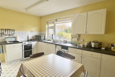 4 bedroom detached bungalow for sale, Edgcumbe Road, St. Austell