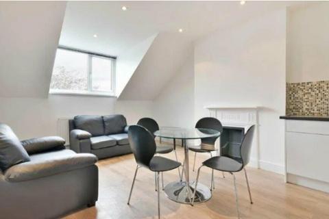 2 bedroom apartment to rent, Minster Road London NW2