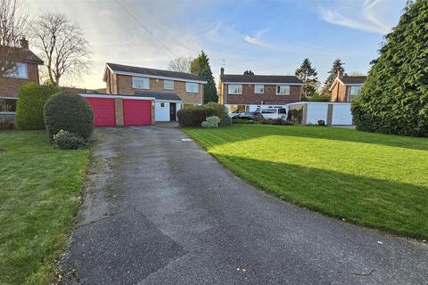 4 bedroom detached house for sale, Moss Close, East Bridgford