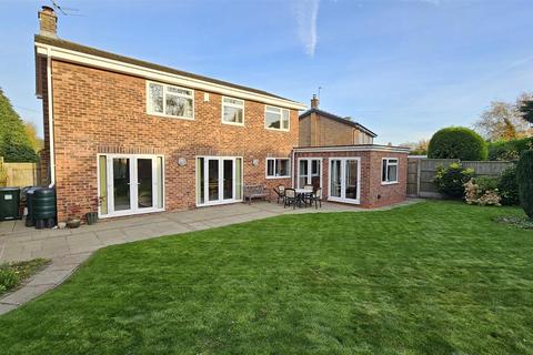 4 bedroom detached house for sale, Moss Close, East Bridgford