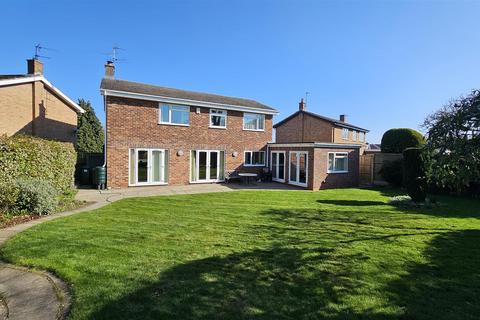 4 bedroom detached house for sale, Moss Close, East Bridgford