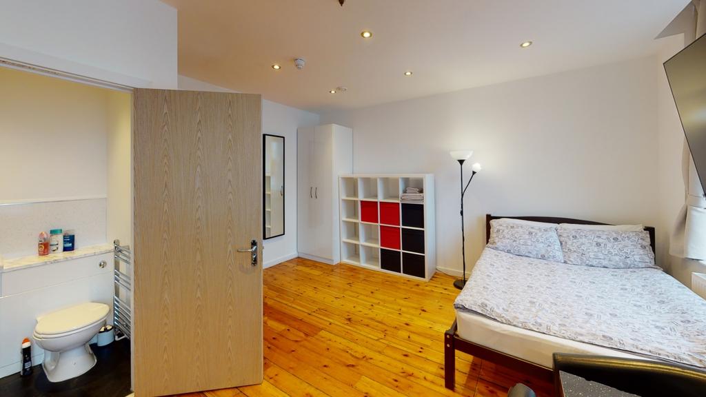 205-UPS-Bedroom(1)