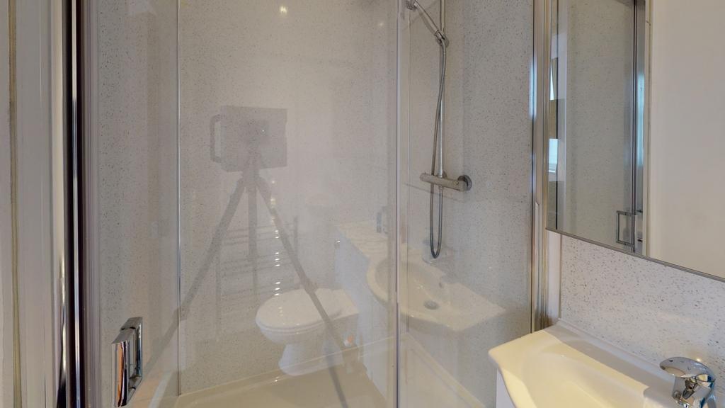 205-UPS-Bathroom