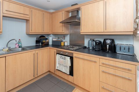 1 bedroom flat for sale, City Walk, Leeds LS11