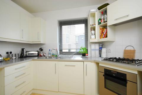 1 bedroom flat to rent, Clapham Road, Stockwell, London, SW9