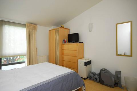 1 bedroom flat to rent, Clapham Road, Stockwell, London, SW9