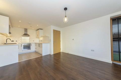 2 bedroom flat to rent, Lloyds Row, London EC1R