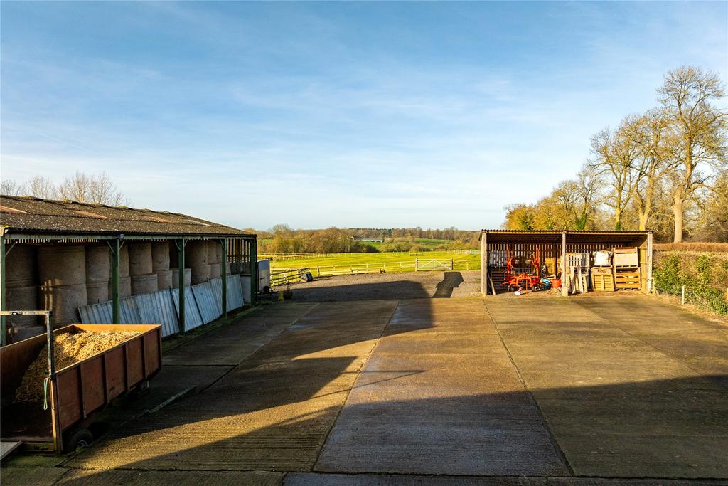 Yard/Barns