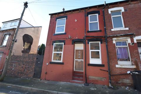 2 bedroom terraced house to rent, Woodview Mount, Leeds, West Yorkshire, LS11