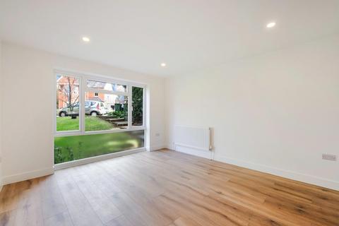 1 bedroom flat to rent, Mill Road, Epsom KT17